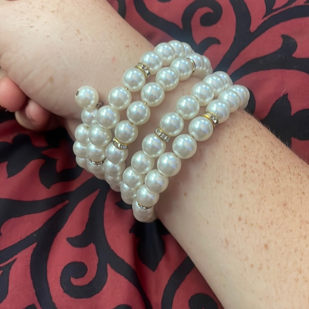 Pearl cool bracket